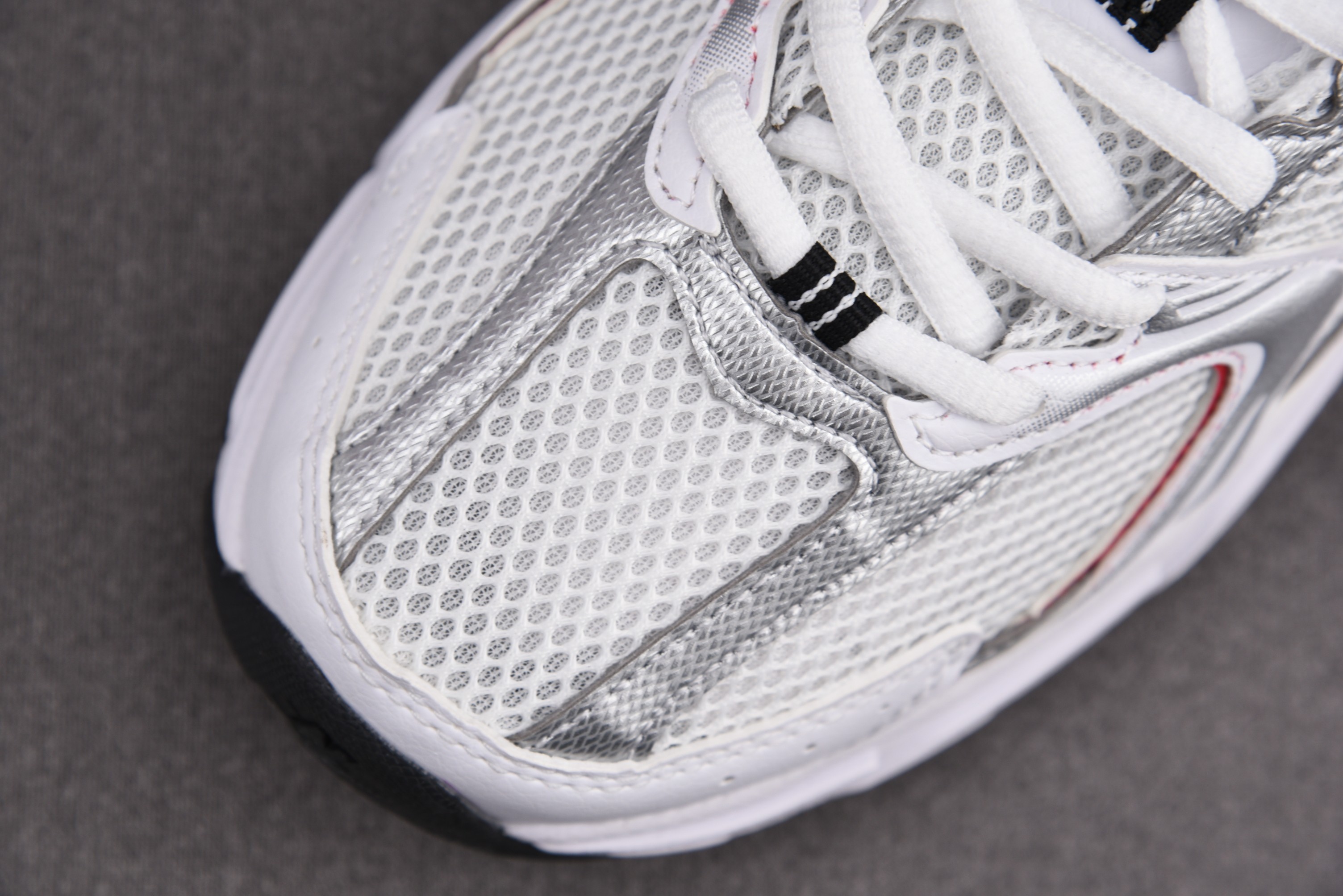 New Balance 530v2 White Silver Red