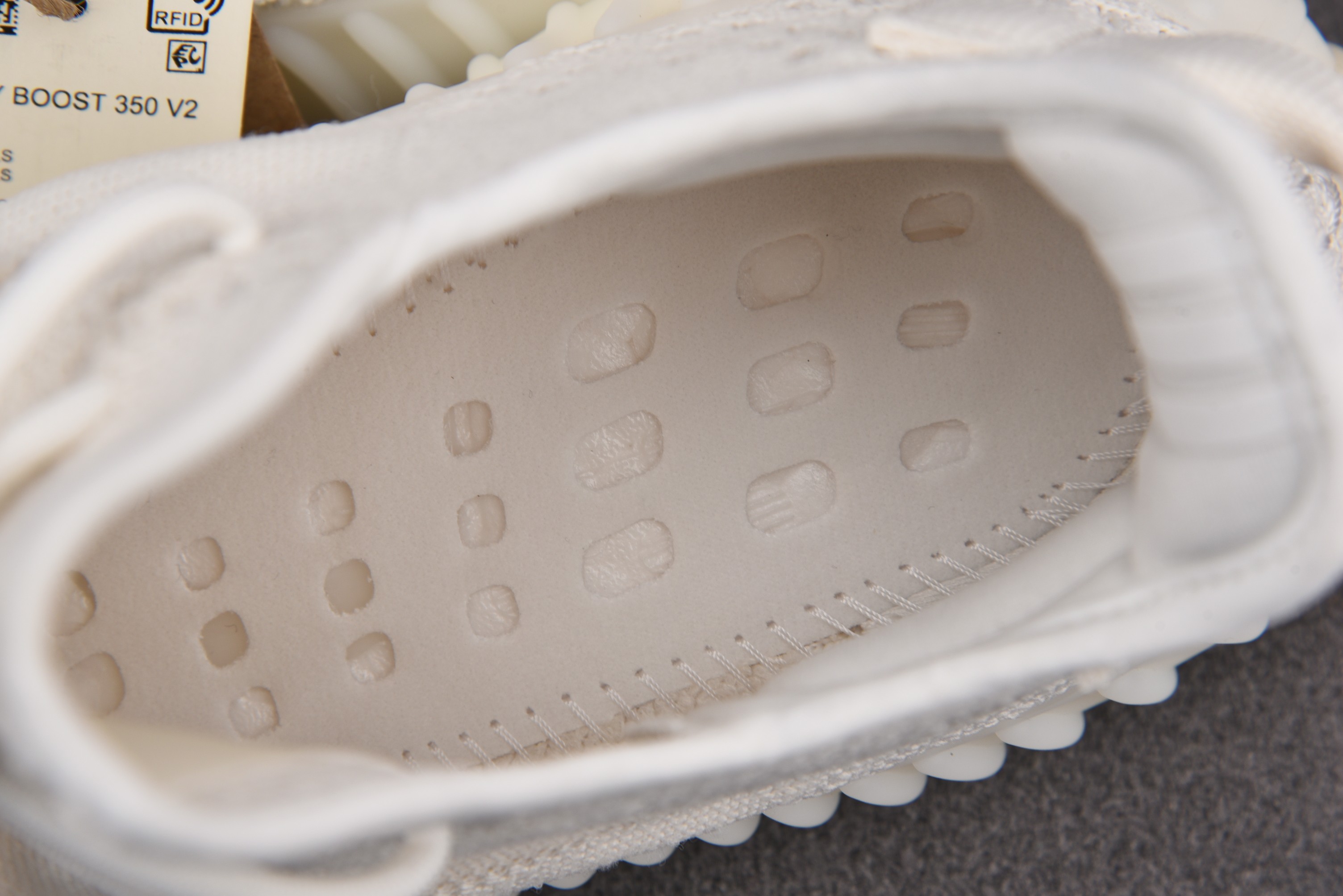 adidas Yeezy Boost 350 V2 Pure Oat