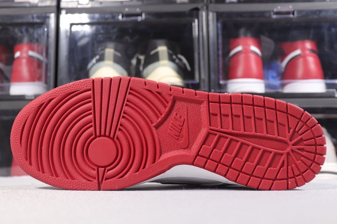 Nike SB Dunk Low Supreme Jewel Swoosh Red