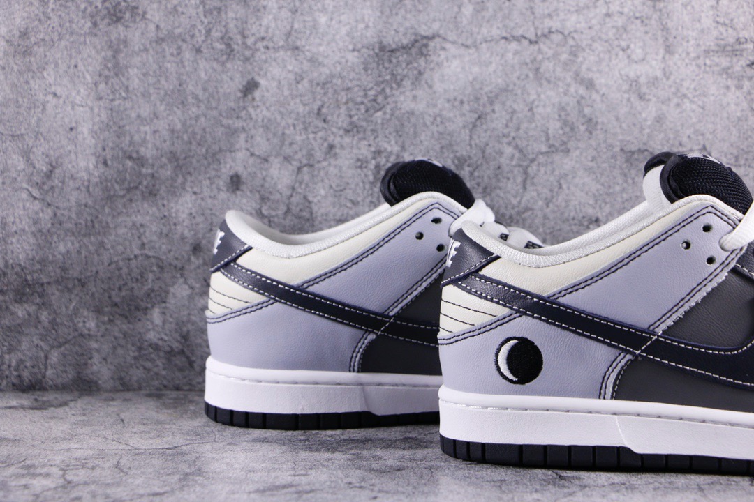 Nike SB Dunk Low Lunar Eclipse (East)