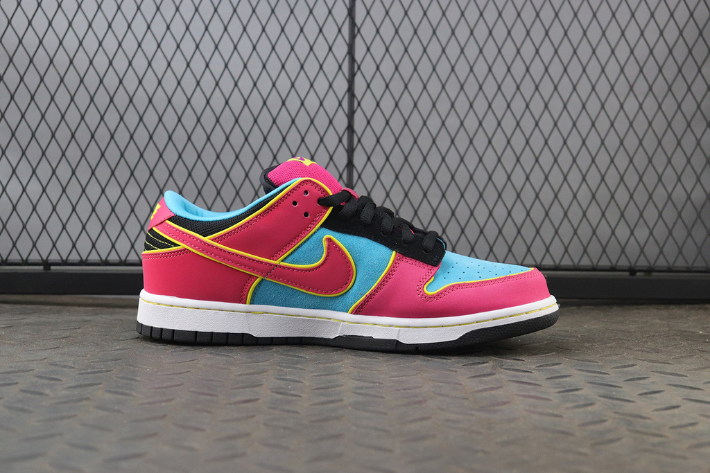 Nike Dunk SB Low Ms. Pacman