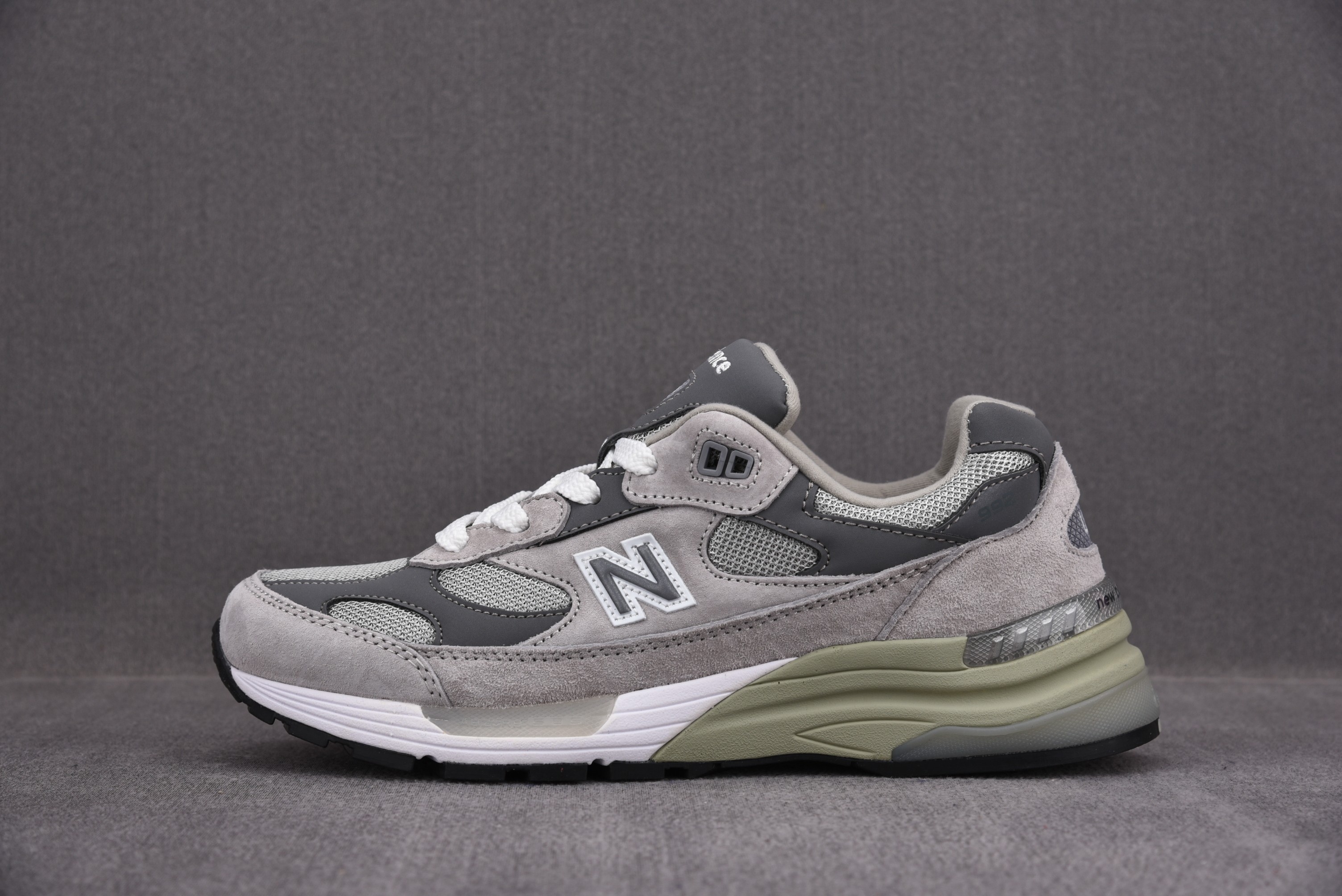New Balance 992 Grey